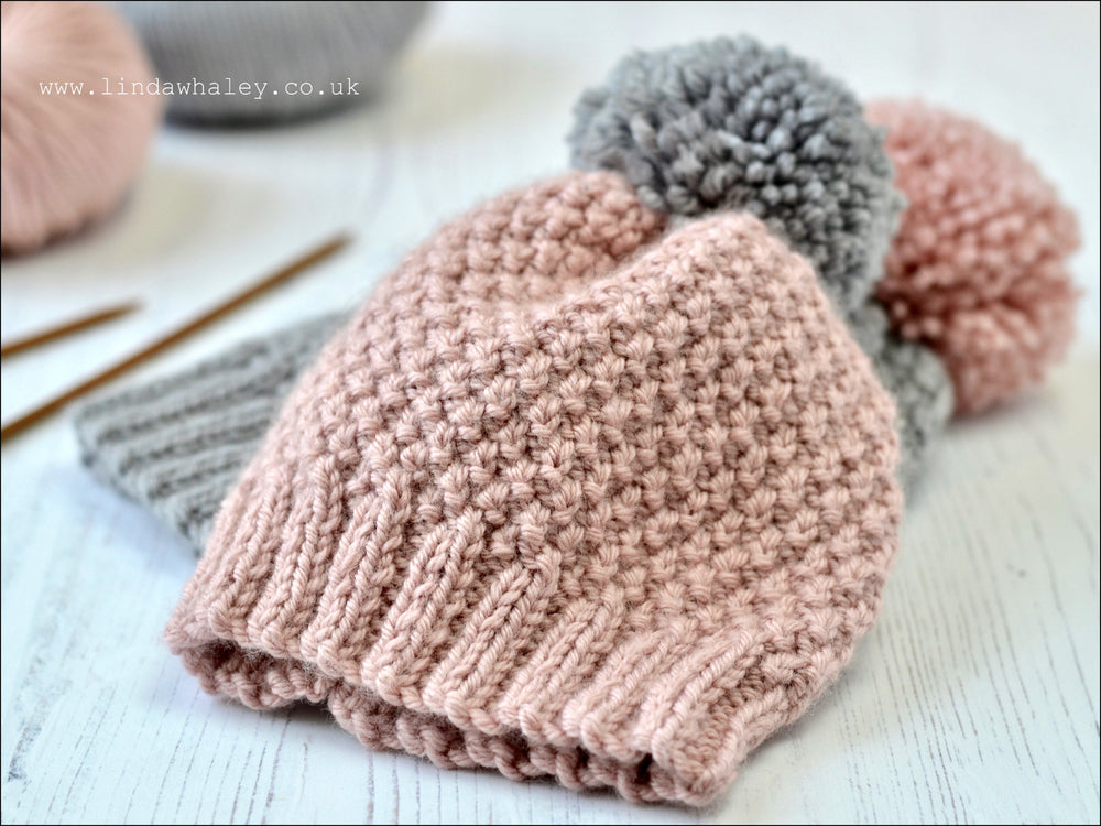 HOPE SIMPLE BOBBLE HAT