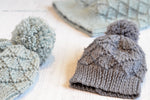 JASPER SIMPLE BOBBLE HAT