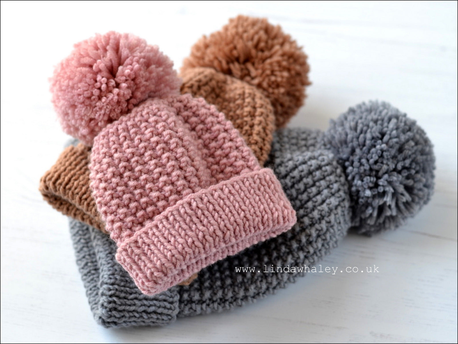 Simple Bobble Hat Knitting Pattern